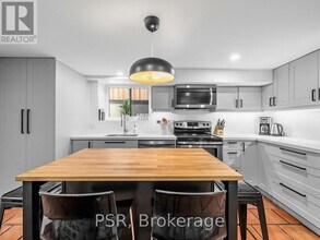 69 Crawford St in Toronto, ON - Building Photo - Building Photo