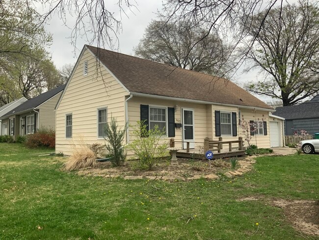 property at 5122 W 50th Terrace