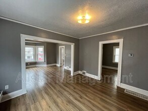 10006 Lamontier Ave in Cleveland, OH - Building Photo - Building Photo