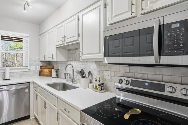 808 Kendall Dr in Durham, NC - Building Photo - Building Photo