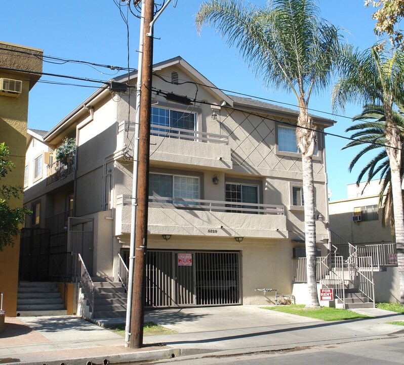 5529 Fulcher Ave in North Hollywood, CA - Building Photo