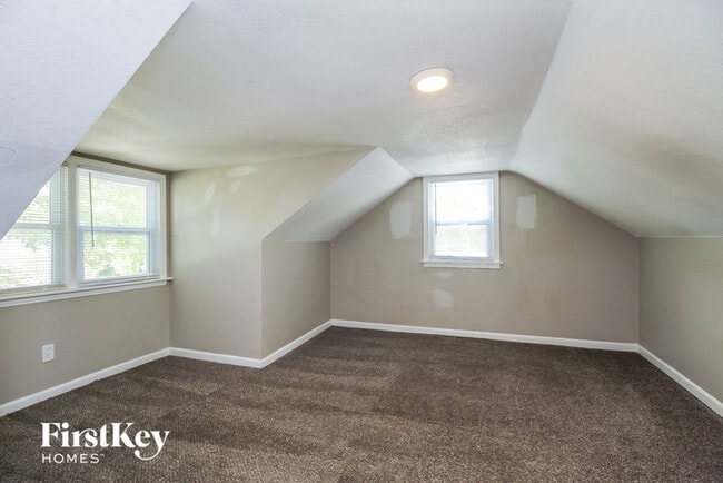 5007 Halsey St in Shawnee, KS - Building Photo - Building Photo