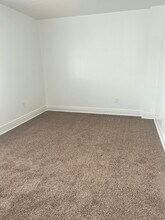 122 W Main St in Elkton, MD - Building Photo - Building Photo