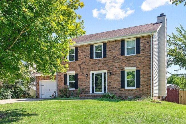 830 Iris Ln in Clarksville, TN - Building Photo - Building Photo