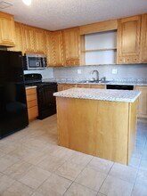 2087 Oak Meadow Cir in South Daytona, FL - Building Photo - Building Photo