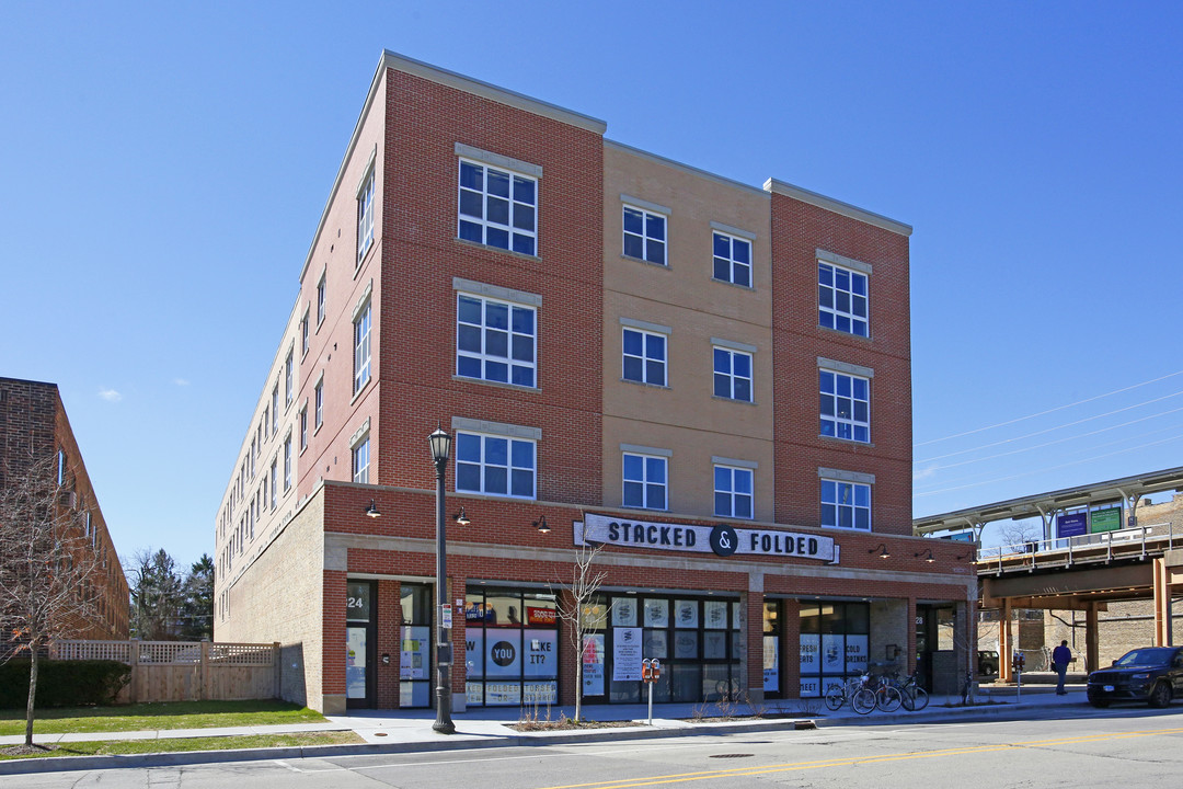 828 Lofts in Evanston, IL - Foto de edificio