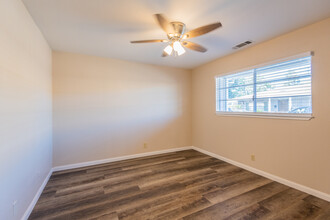 Lawton Street in Antioch, CA - Building Photo - Interior Photo