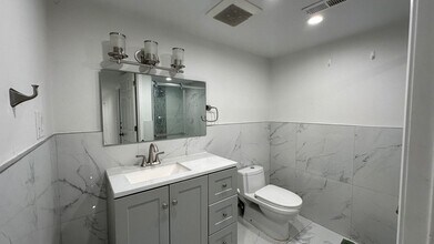 6207 N Talman Ave, Unit G in Chicago, IL - Building Photo - Building Photo