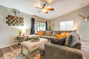 2125 W Goldmine Mountain Dr in San Tan Valley, AZ - Building Photo