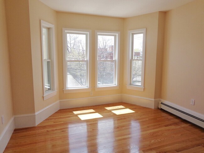 75 Nichols Ave in Watertown, MA - Building Photo - Building Photo