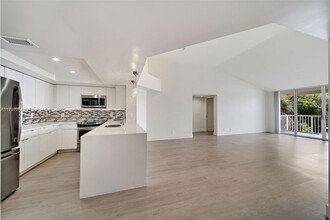 3605 NE 207th St in Miami, FL - Building Photo - Building Photo