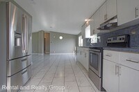 2800 Sanders Rd photo'