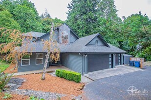 1328 NW 5th Ave in Camas, WA - Building Photo