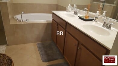 11294 Red Bluff Ln in Ft. Myers, FL - Building Photo - Building Photo