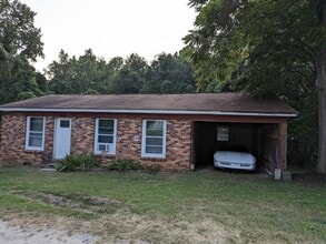 113 Pindal Rd in Dallas, NC - Building Photo - Building Photo