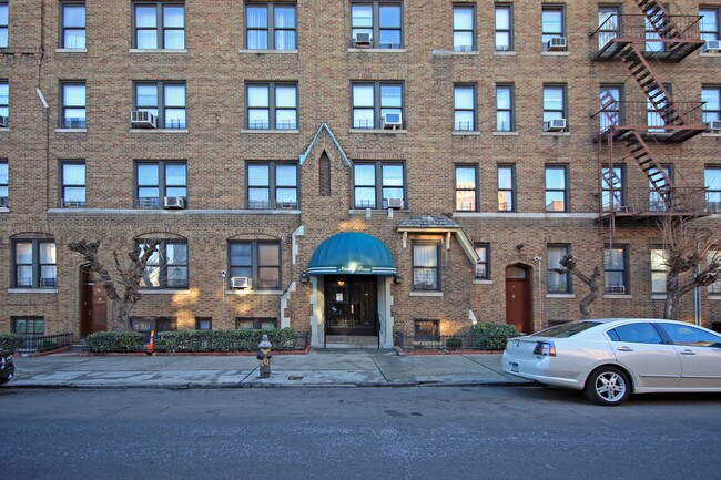 97 Brooklyn Ave in Brooklyn, NY - Foto de edificio - Building Photo