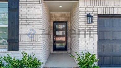 27327 Blue Pool Dr in Katy, TX - Foto de edificio - Building Photo