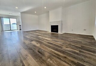 4225 Inglewood Blvd, Unit 203 in Los Angeles, CA - Building Photo - Building Photo