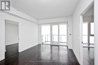 105 Oneida Crescent in Richmond Hill, ON - Building Photo - Building Photo