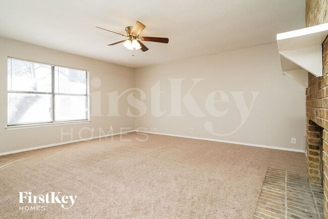 1708 White Oak Ct in Denton, TX - Building Photo - Building Photo