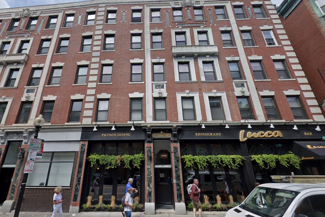 226 Hanover St, Unit 10 in Boston, MA - Foto de edificio