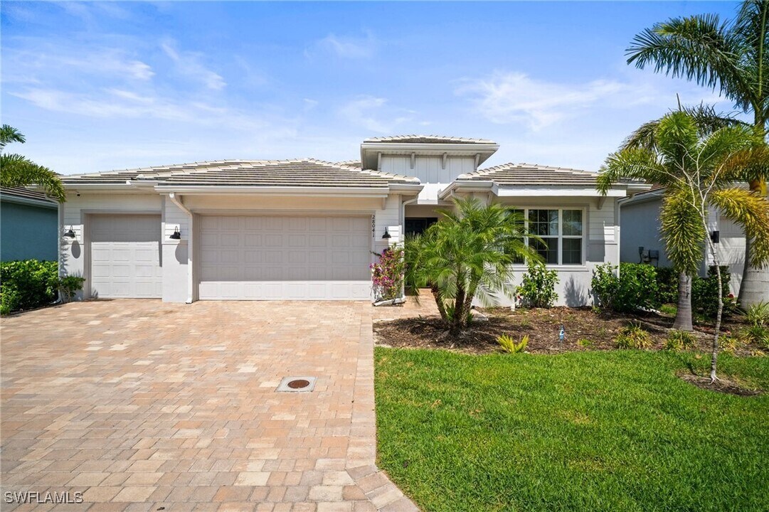 28041 Captiva Shell Lp in Bonita Springs, FL - Building Photo