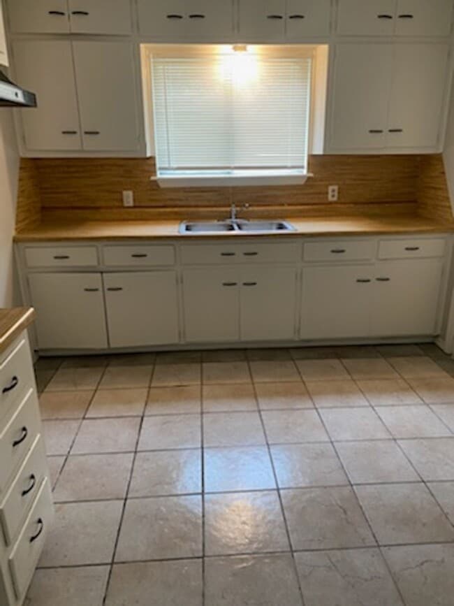 1408 NW Ozmun Ave in Lawton, OK - Building Photo - Building Photo