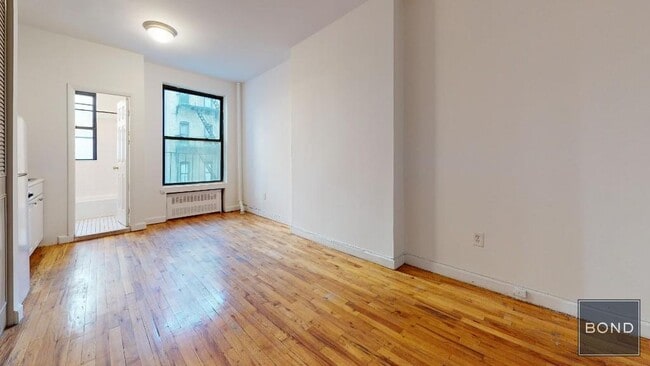 property at 309 E 90th St