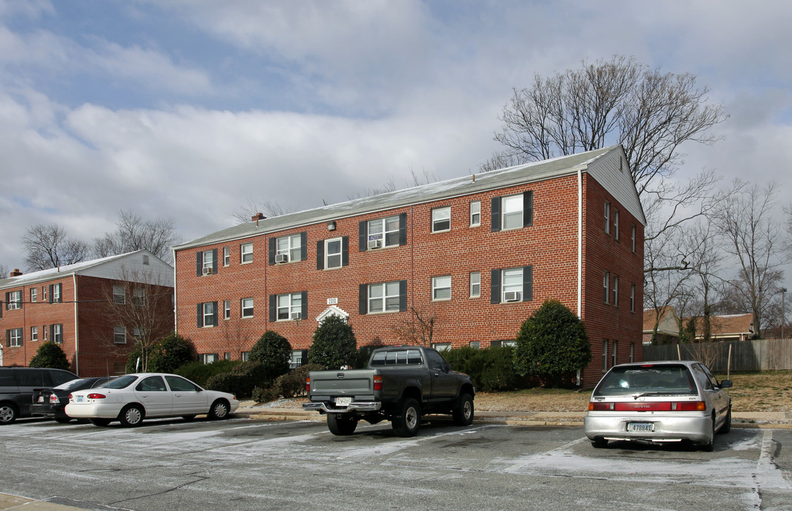 Evergreen Terrace Apartments in Hyattsville, MD - Foto de edificio