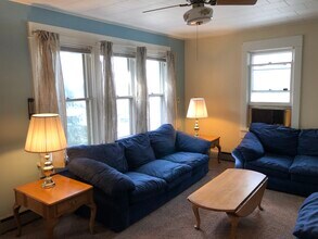 2220 16th St, Unit First Floor in Troy, NY - Foto de edificio - Building Photo