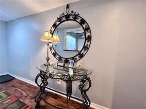 717 Landover Cir in Naples, FL - Building Photo - Building Photo