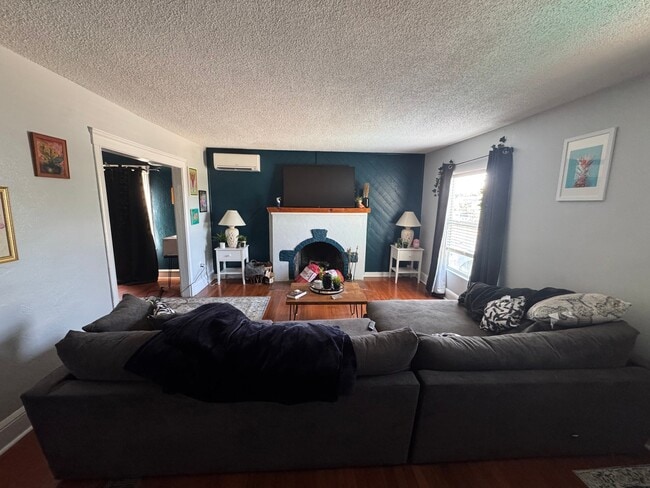 328 Manhattan Ave in Daytona Beach, FL - Building Photo - Building Photo