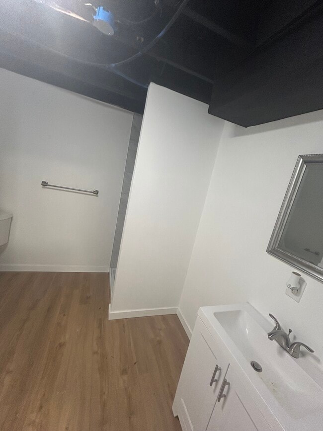 5207 Blue Ridge Cutoff in Kansas City, MO - Building Photo - Building Photo