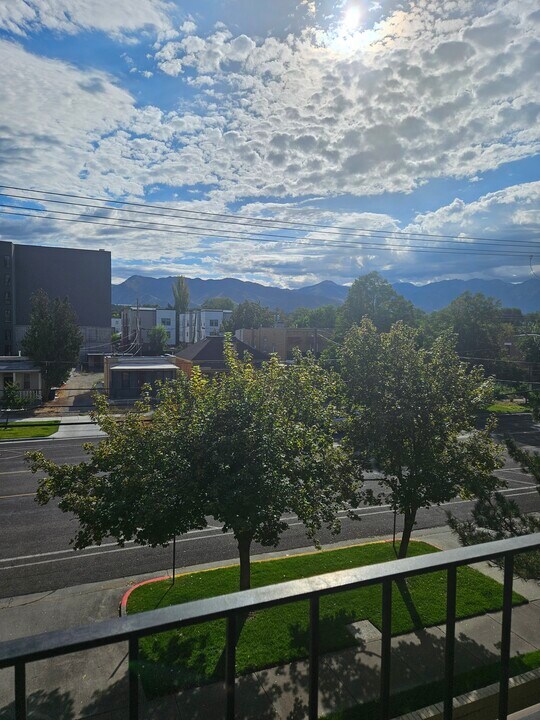 530 S 400 E, Unit 2208 in Salt Lake City, UT - Building Photo