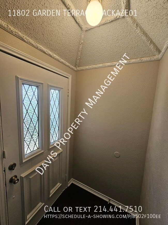 11802 GARDEN Ter in Dallas, TX - Building Photo - Building Photo