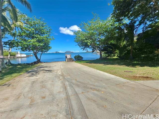 45-180-180 Mahalani Pl in Kaneohe, HI - Building Photo - Building Photo