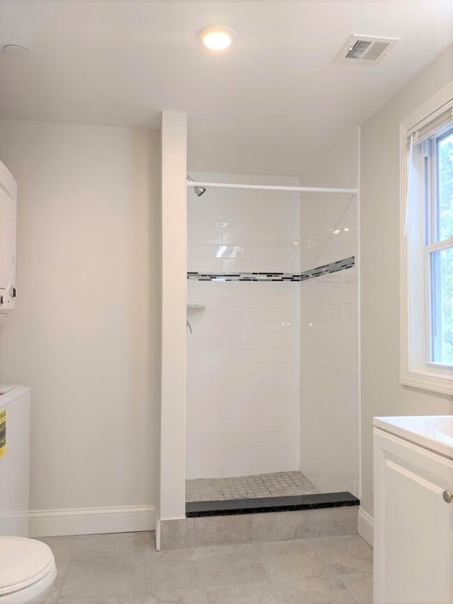 44 Cogswell Ave, Unit 2 in Cambridge, MA - Building Photo - Building Photo