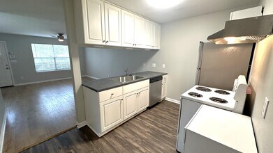 2775 Tess Cir in Tallahassee, FL - Building Photo - Building Photo