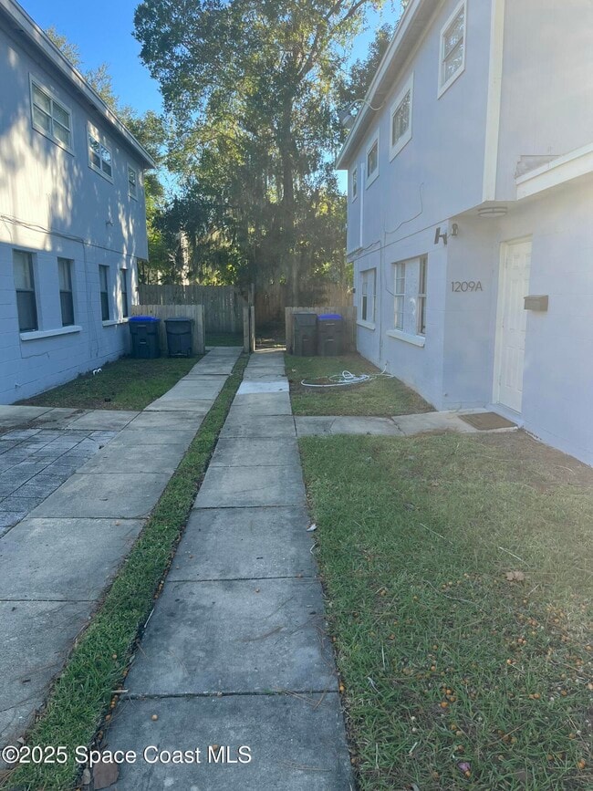 1209 Tropic St in Titusville, FL - Building Photo - Building Photo