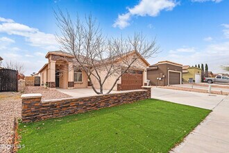 14696 Jesus Almeida in El Paso, TX - Building Photo - Building Photo