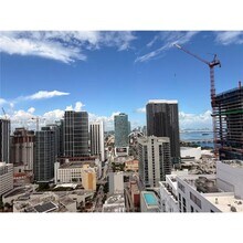 133 NE 2nd Ave in Miami, FL - Foto de edificio - Building Photo