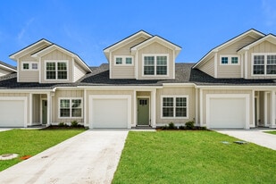 1125 Walker Point Way in Brunswick, GA - Building Photo