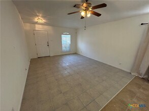 369 Starling Creek in New Braunfels, TX - Building Photo - Building Photo