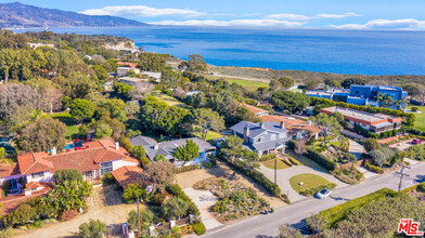 7352 Birdview Ave in Malibu, CA - Building Photo - Building Photo