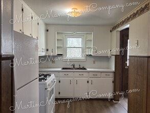 1844 S Beacon Ave in Sedalia, MO - Building Photo - Building Photo