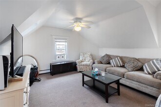 172 Harrison Ave in Mineola, NY - Foto de edificio - Building Photo