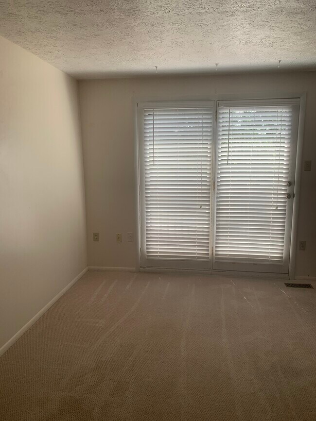 1021 Elm Ct Rentals in Oakdale, PA