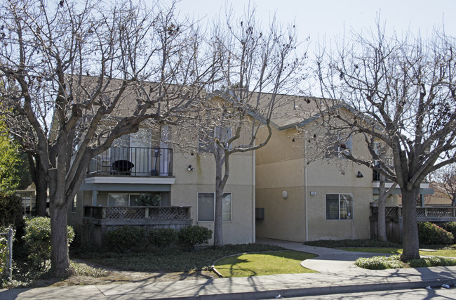 537-543 Laurel Ave in Hayward, CA - Building Photo - Building Photo