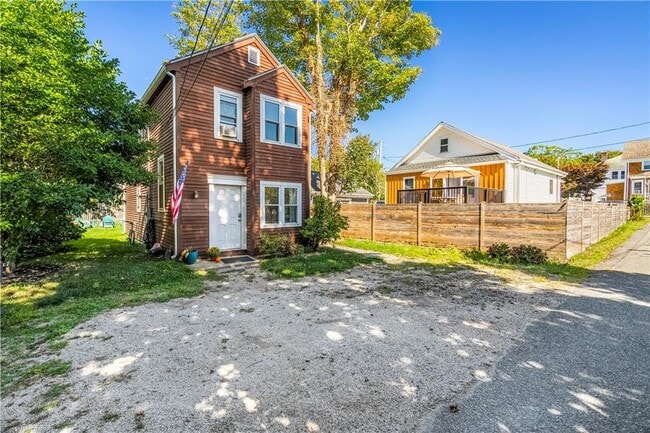 46 Thurston Ave