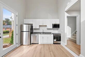 2213 Garden Pl in Raleigh, NC - Building Photo - Building Photo